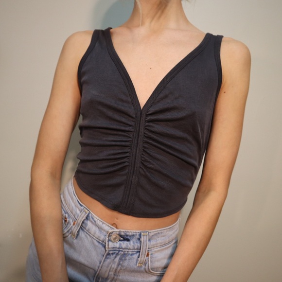 URBAN OUTFITTERS RIBBED TANK - Picture 1 of 3